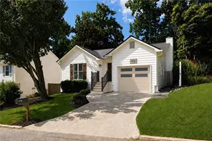 1113 Capital Club Cir NE, Brookhaven, GA 30319 - Photo 2