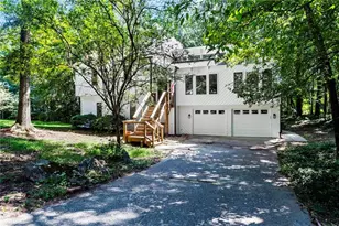 2104 Mitchell Ct, Marietta, GA 30062 - Photo 2