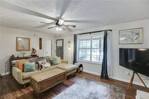 9420 Manor Ln, Gainesville, GA 30506 - Photo 8