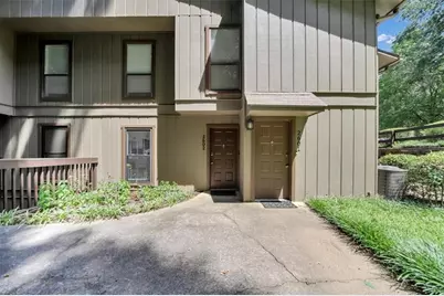 2602 Cumberland Court SE, Smyrna, GA 30080 - Photo 1