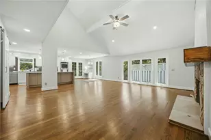 2990 Ascot Ln, Roswell, GA 30076 - Photo 4