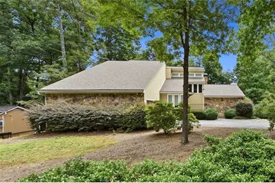 2990 Ascot Lane, Roswell, GA 30076 - Photo 1