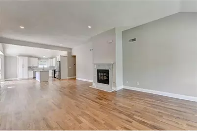 10525 Willow Meadow Circle, Johns Creek, GA 30022 - Photo 6