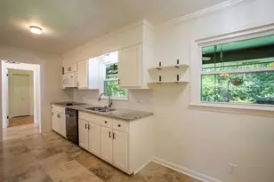 4070 Bowie Ct, Clarkston, GA 30021 - Photo 10