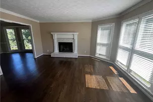 382 Charleston Ln, Lawrenceville, GA 30046 - Photo 12