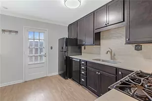 12 Surry County Pl NW, Atlanta, GA 30318 - Photo 10