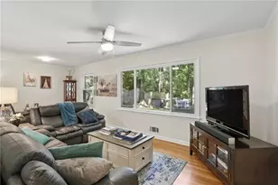 4357 Bishop Hollow Ct, Dunwoody, GA 30338 - Photo 18