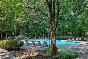 121 Bentley Pl, Tucker, GA 30084 - Photo 34