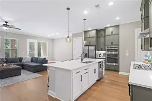300 Walker Ave, Roswell, GA 30076 - Photo 2