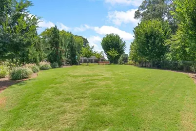 300 Walker Avenue, Roswell, GA 30076 - Photo 52