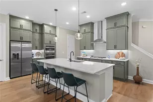 300 Walker Ave, Roswell, GA 30076 - Photo 2