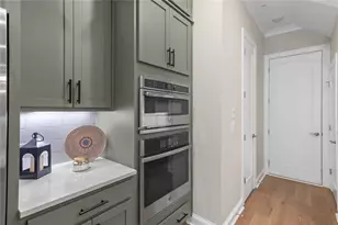300 Walker Ave, Roswell, GA 30076 - Photo 18