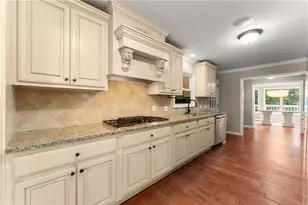 1479 Burns Dr NE, Gainesville, GA 30501 - Photo 10