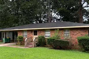 1147 Evelyn Dr, Forest Park, GA 30297 - Photo 2