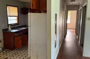 1147 Evelyn Dr, Forest Park, GA 30297 - Photo 6
