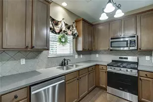 2725 Maple Park Pl, Cumming, GA 30041 - Photo 18
