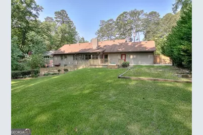 5575 Lake Forrest Drive, Atlanta, GA 30342 - Photo 24