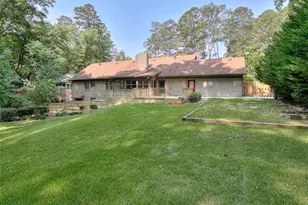5575 Lake Forrest Dr, Atlanta, GA 30342 - Photo 24