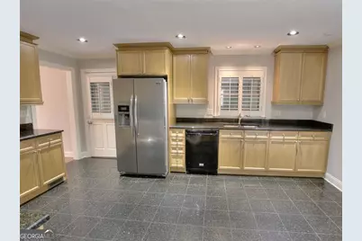 5575 Lake Forrest Drive, Atlanta, GA 30342 - Photo 8