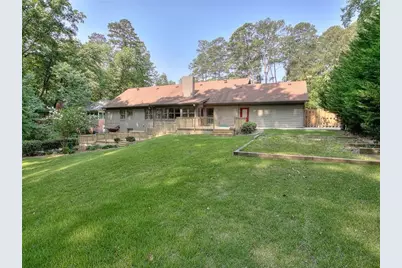5575 Lake Forrest Drive, Atlanta, GA 30342 - Photo 24