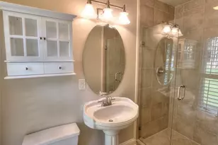 5575 Lake Forrest Dr, Atlanta, GA 30342 - Photo 18