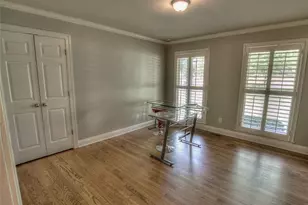 5575 Lake Forrest Dr, Atlanta, GA 30342 - Photo 12