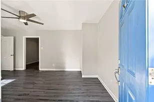 1357 Lorenzo Dr SW, Atlanta, GA 30310 - Photo 2