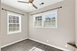 1357 Lorenzo Dr SW, Atlanta, GA 30310 - Photo 24