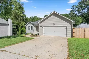 104 Legend Creek Dr, Canton, GA 30114 - Photo 2
