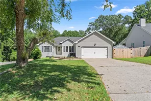 104 Legend Creek Dr, Canton, GA 30114 - Photo 4