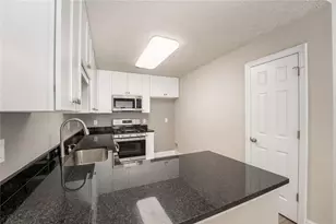 1318 Yorkshire Ln, Woodstock, GA 30188 - Photo 16