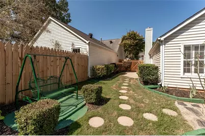 1318 Yorkshire Lane, Woodstock, GA 30188 - Photo 32