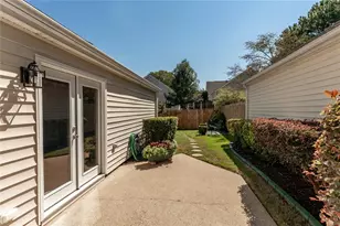 1318 Yorkshire Ln, Woodstock, GA 30188 - Photo 28
