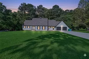 2223 Angela Dr SW, Lilburn, GA 30047 - Photo 16