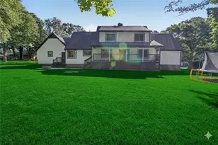 2223 Angela Dr SW, Lilburn, GA 30047 - Photo 14