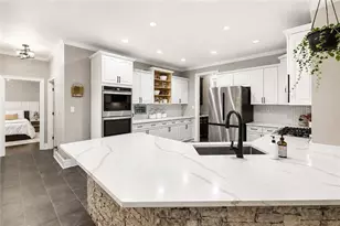 914 Meadow Club Ct, Suwanee, GA 30024 - Photo 16