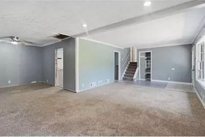 2840 Lois Lane, Loganville, GA 30052 - Photo 4