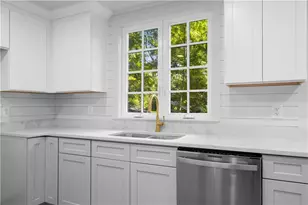138 W Dixie Ave SE, Marietta, GA 30008 - Photo 10