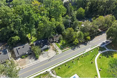 138 W Dixie Avenue SE, Marietta, GA 30008 - Photo 26