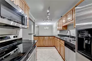 702 Brighton Point, Sandy Springs, GA 30328 - Photo 14