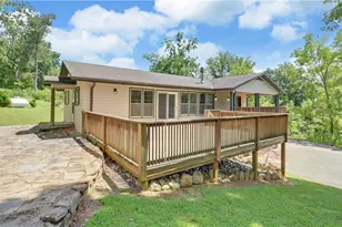140 Tranquility Dr, Demorest, GA 30535 - Photo 2