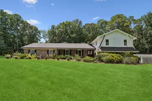 212 Simpson Dr NE, Kennesaw, GA 30144 - Photo 1
