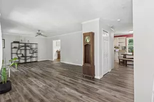 212 Simpson Dr NE, Kennesaw, GA 30144 - Photo 4