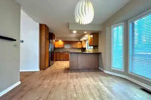 5175 Sunburst Dr, Peachtree Corners, GA 30092 - Photo 8