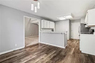 384 Lakeridge Ct, Riverdale, GA 30274 - Photo 6
