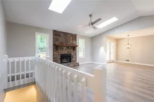 4033 Maxanne Dr NW, Kennesaw, GA 30144 - Photo 10