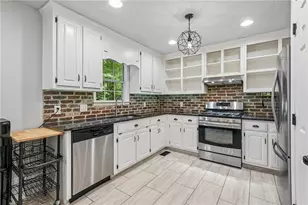 1535 Kimberly Pl, Canton, GA 30114 - Photo 4