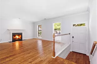 7500 Roswell Rd, Sandy Springs, GA 30350 - Photo 4