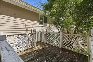 7500 Roswell Rd, Sandy Springs, GA 30350 - Photo 22