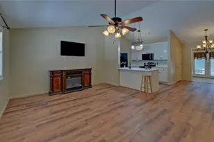 2947 Florence Dr, Gainesville, GA 30504 - Photo 2